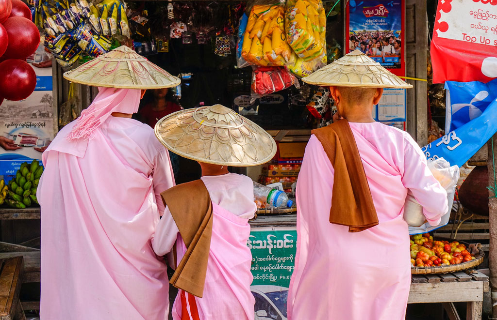 Đi chợ ở Myanmar4
