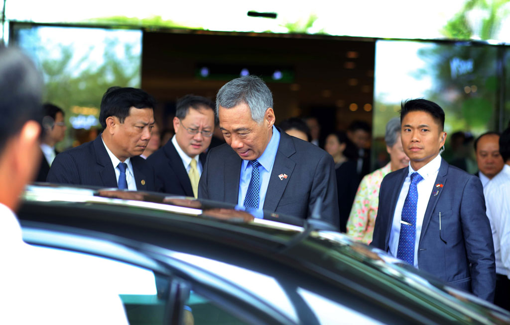 Thủ tướng Lý Hiển Long cùng phu nhân tham quan mua nông sản Việt tại quận 7 18