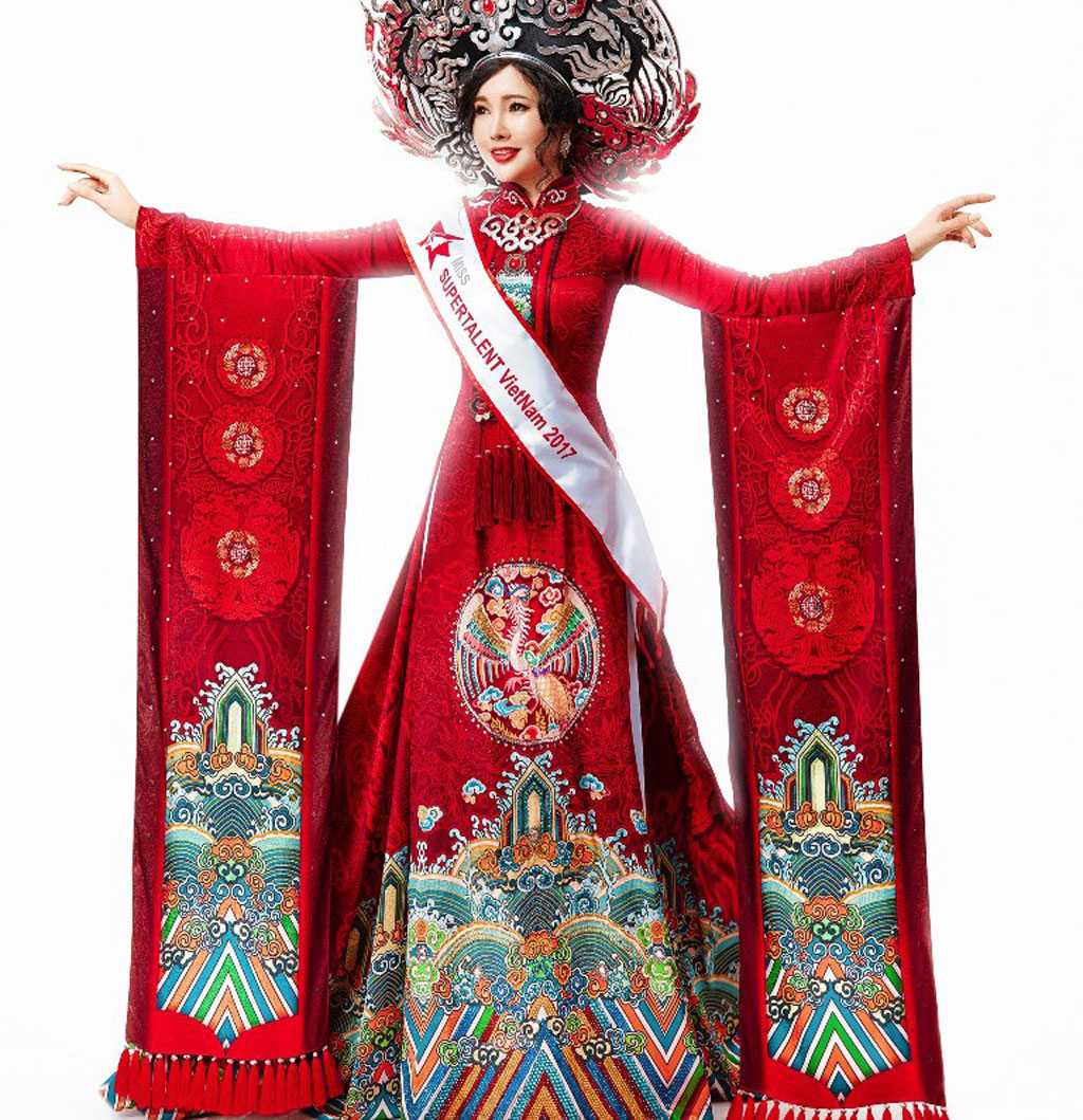 Nghi án trang phục dân tộc lấy cảm hứng từ ‘triều phục’ của Lương Thái Trân tại ‘hoa hậu Siêu tài năng thế giới 2017’ giống Trung Quốc1