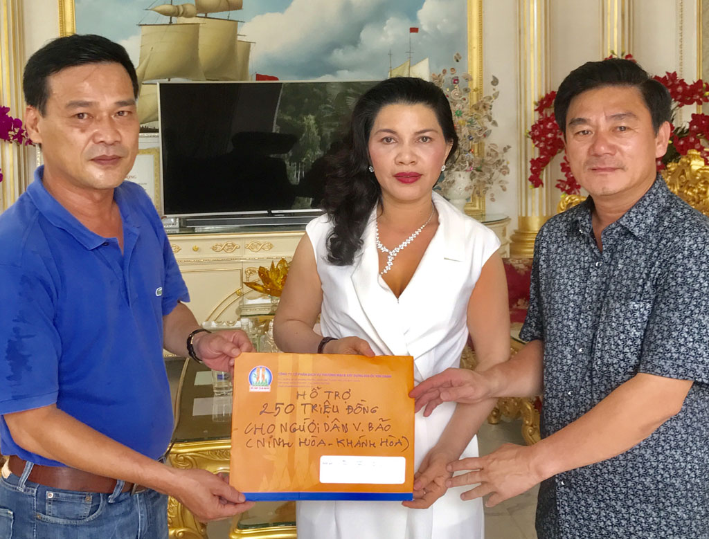Công ty CP địa ốc Kim Oanh hỗ trợ người dân vùng bão 250 triệu đồng