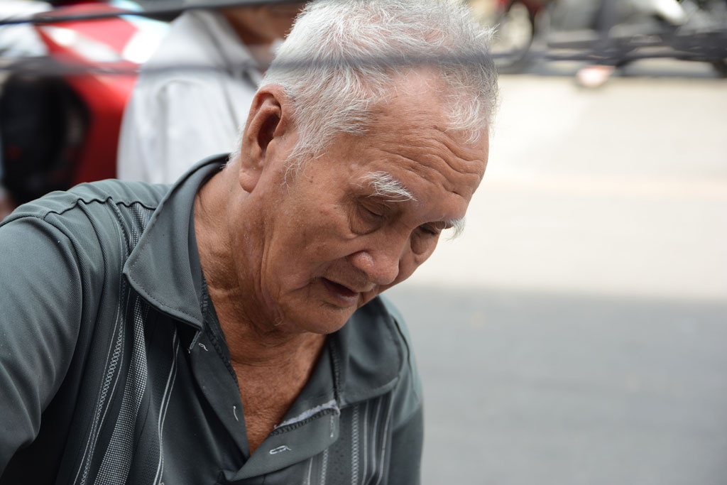 Xe kẹo bông gòn “ông ngoại” chở tuổi thơ giữa Sài Gòn 16