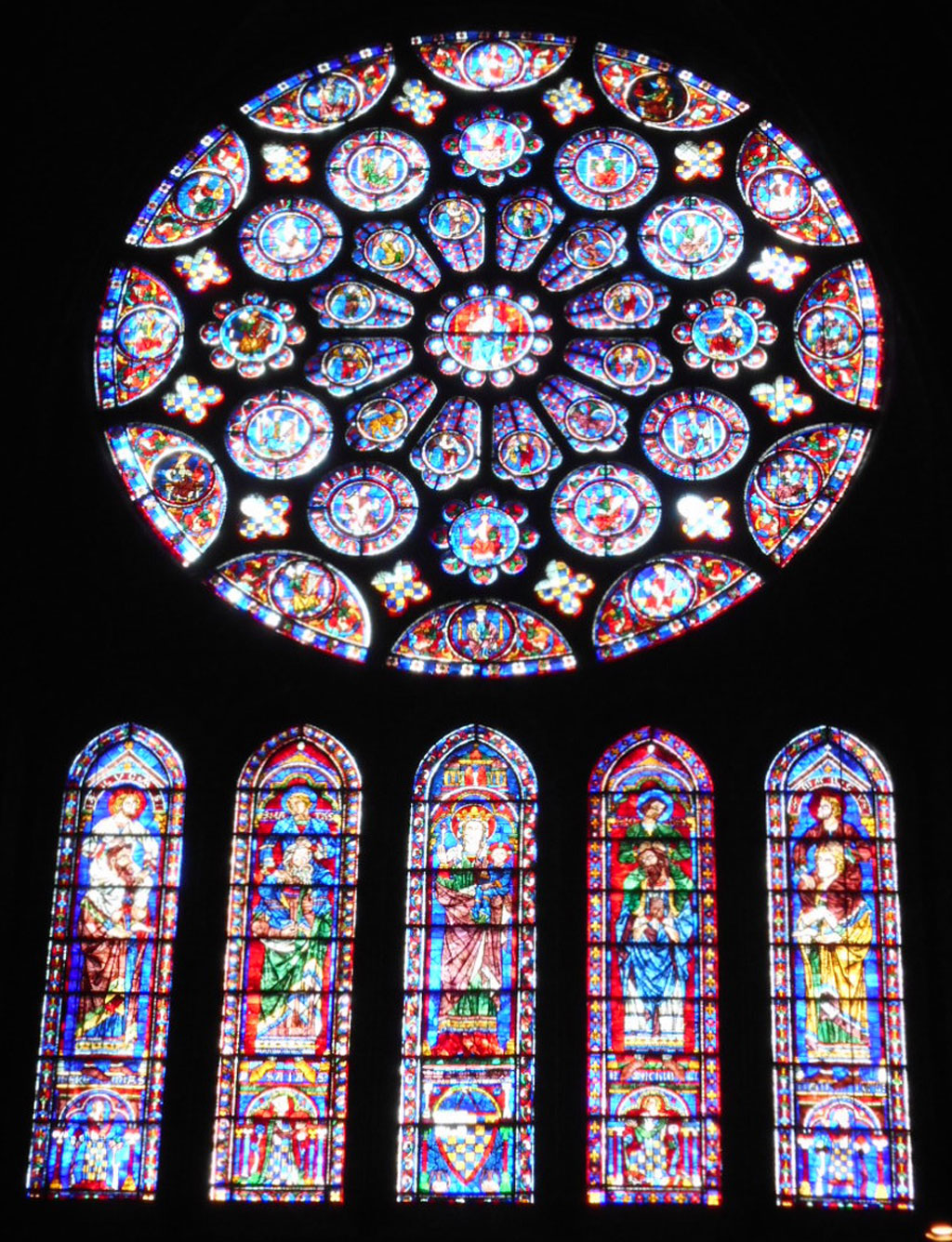 Chartres những mảnh kính ghép màu 3