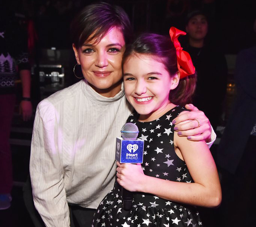 Suri Cruise xuất hiện rạng rỡ trên sân khấu