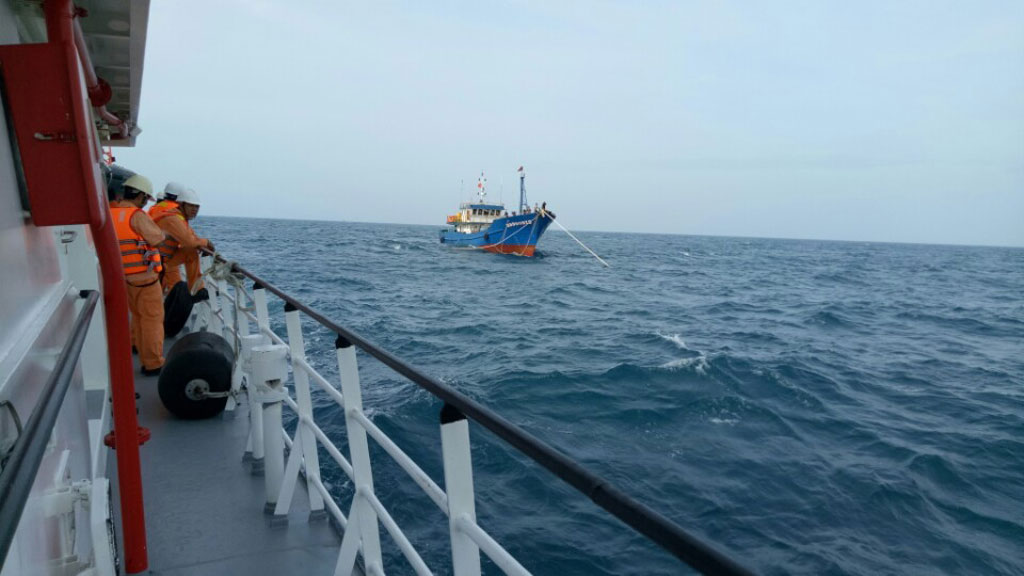 Cứu sống 9 ngư dân bị nạn trên cùng biển Côn Đảo1