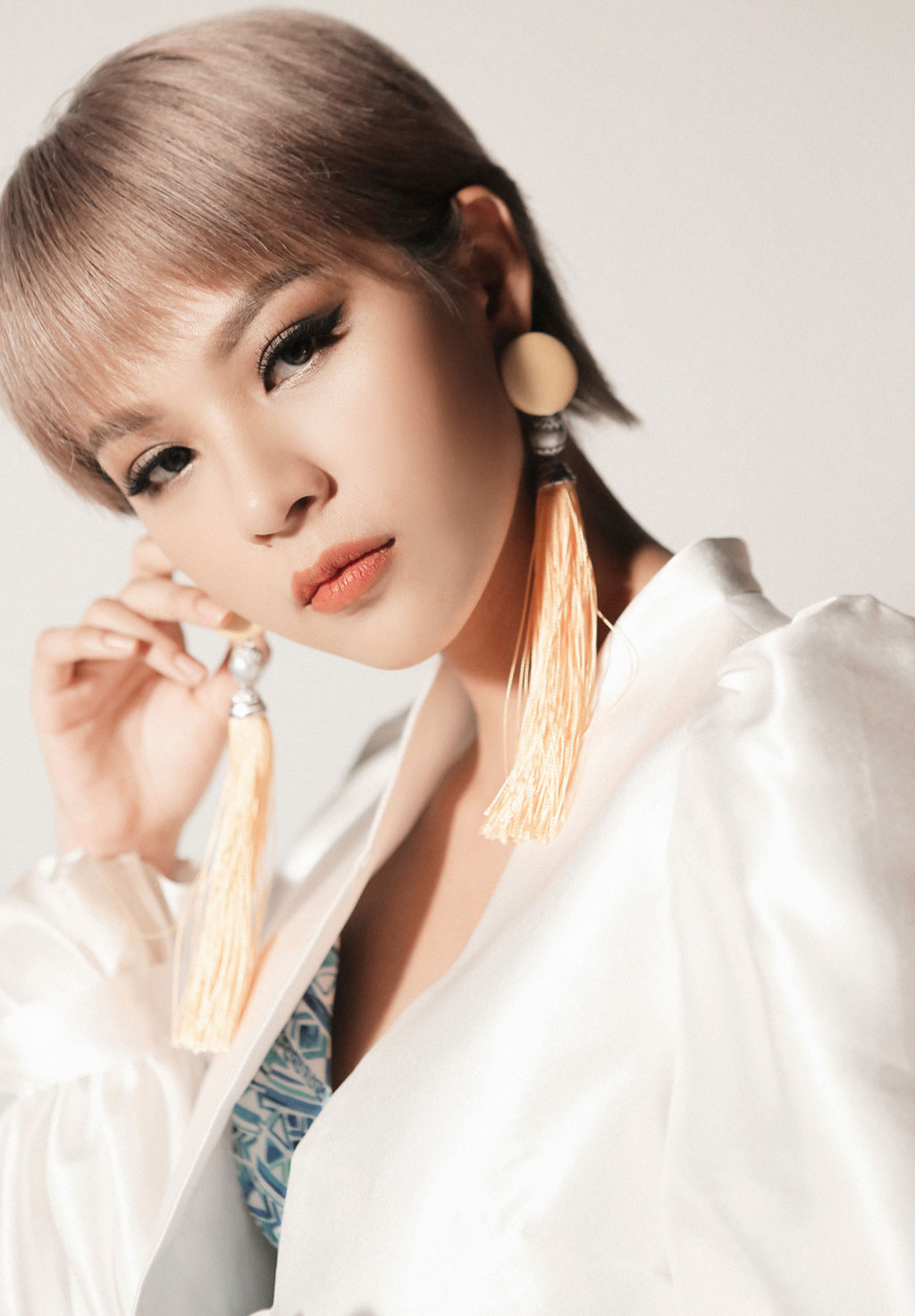 D&ugrave;ng trang sức l&agrave;m điểm nhấn 11