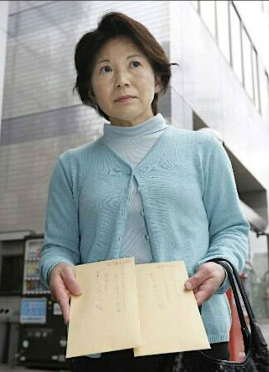 Hơn 300.000 chữ ký vì công lý cho bà mẹ Nhật2