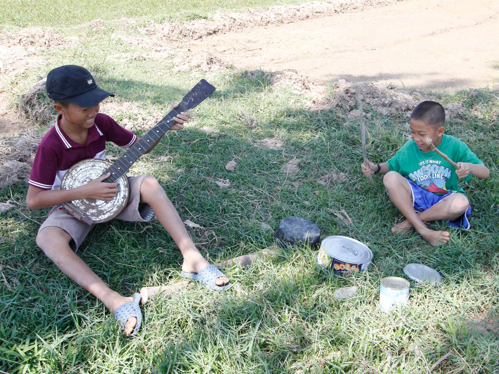 Hai cậu bé “phiêu” cùng Đàm Vĩnh Hưng và ước mơ học nhạc1