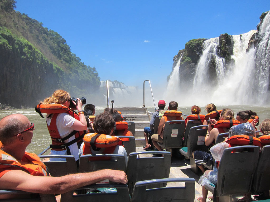 Một ngày rong chơi ở thác Iguazú