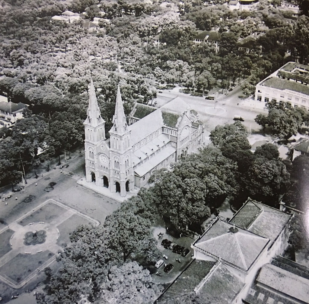 Nhà thờ Đức Bà hiện diện sống động giữa trung tâm Sài Gòn suốt 138 năm qua 1