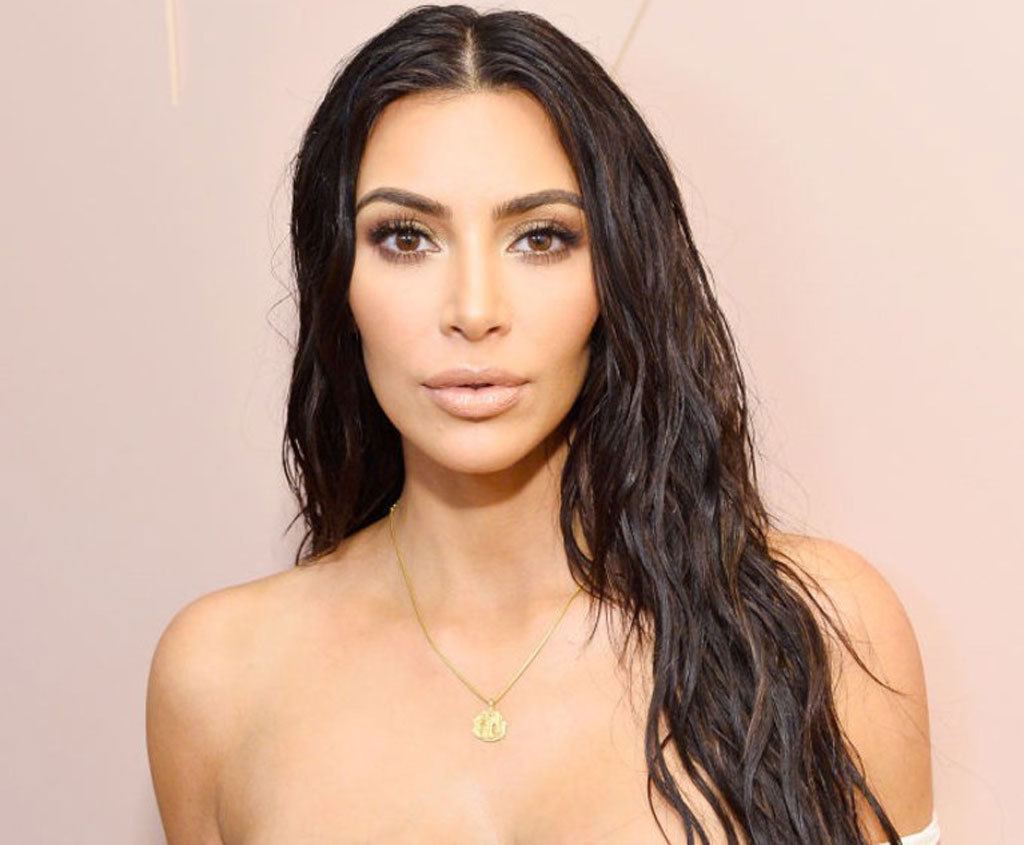 Hai con của Kim Kardashian gây sốt mạng xã hội