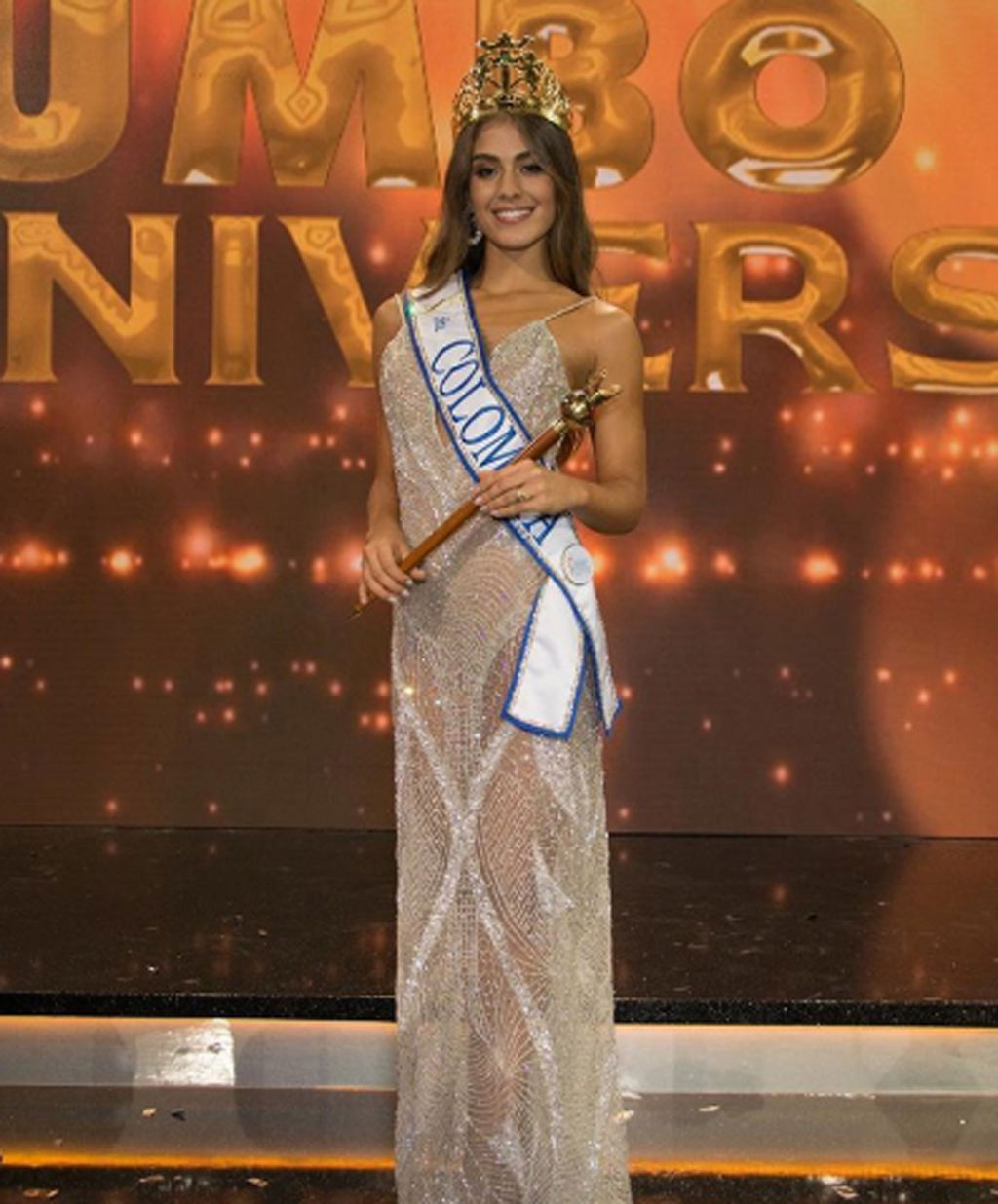 Mỹ nhân 20 tuổi đăng quang ‘Miss Universe Colombia 2018’2