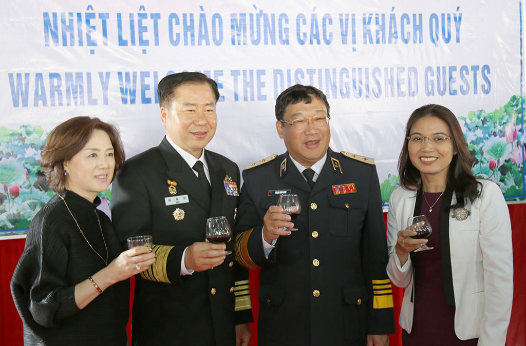 Tư lệnh Hải quân Việt Nam- Hàn Quốc hội đàm song phương3