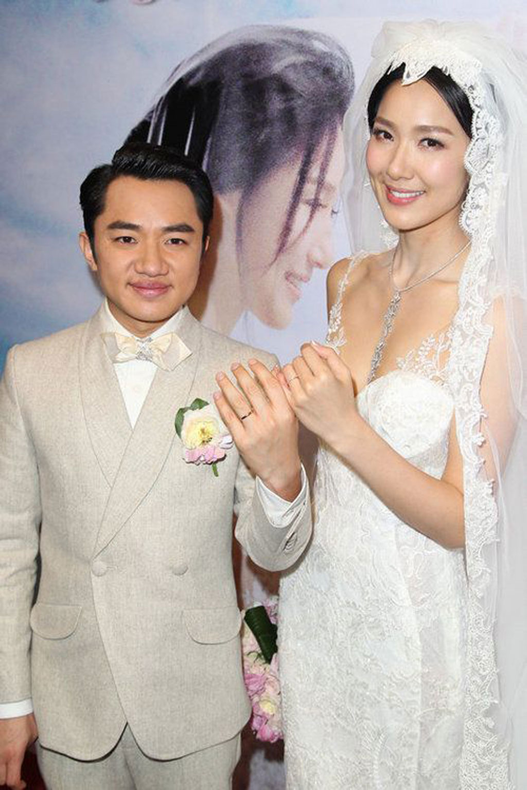 Những cặp sao nên duyên vợ chồng nhờ TVB8