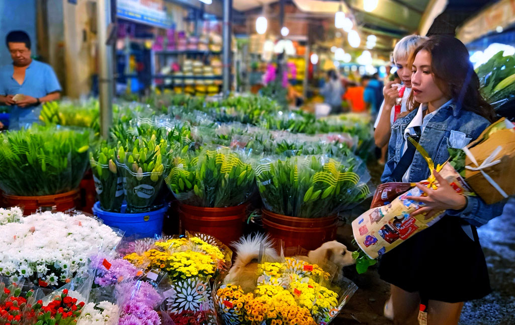 Sắc màu chợ hoa 'không ngủ'3