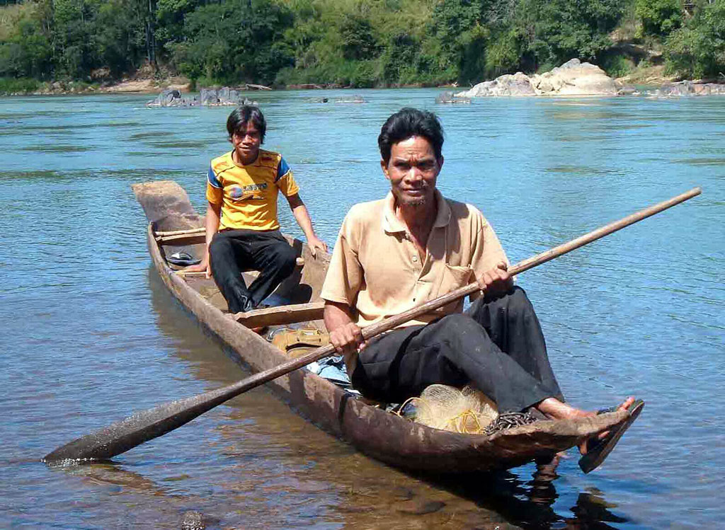 Những chiếc thuyền độc mộc trên sông Pô Kô1