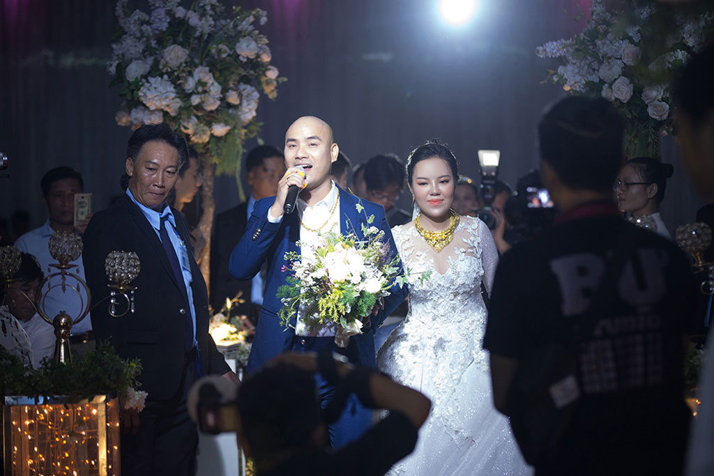 Thanh Bạch, Hồ Quang Hiếu mừng đám cưới ca sĩ, nhạc sĩ A Tuân3