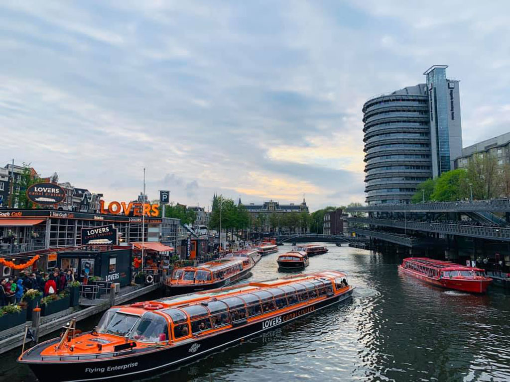 Thành phố Amsterdam thu hút khách du lịch vì sự yên bình2