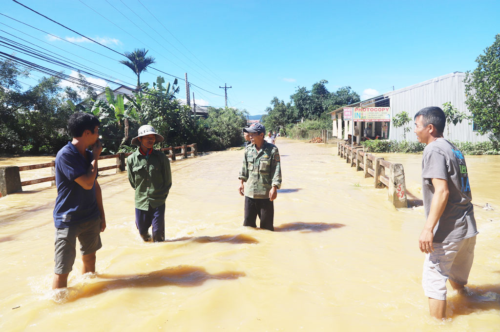 Lũ kinh hoàn xã Đại Lào TP Bảo Lộc chìm trong biển nước1
