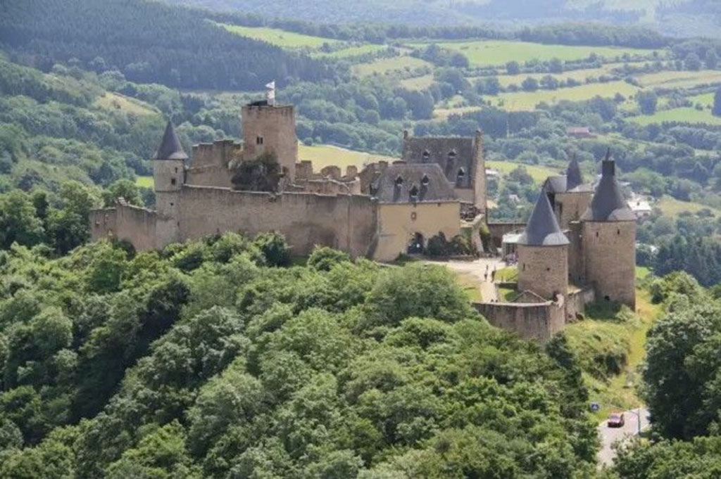Những điều thú vị bạn nên biết về Luxembourg và những lâu đài của nó3