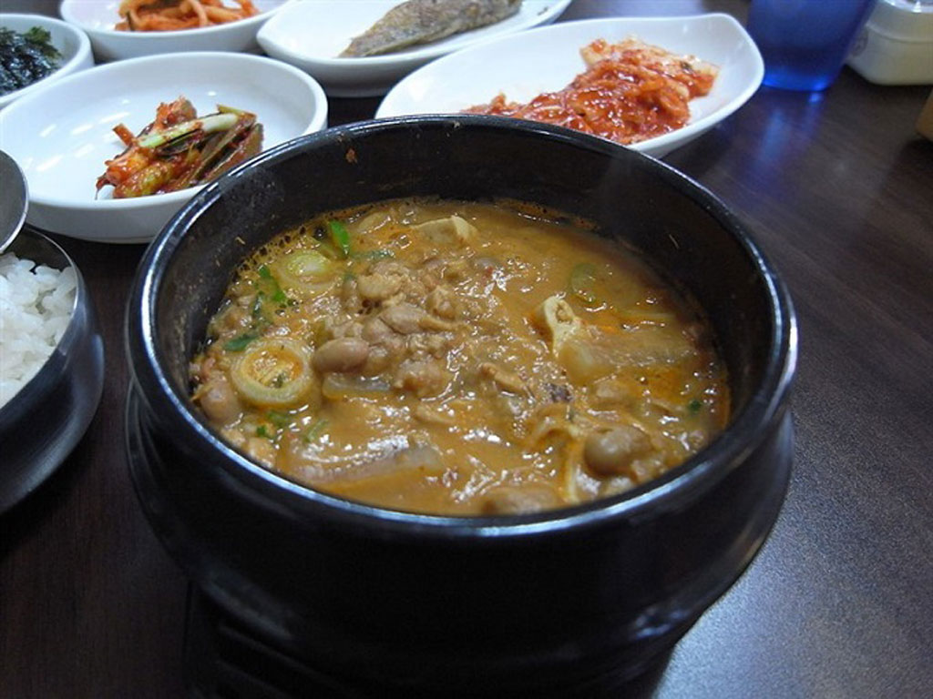 Súp xác thối - hương vị làm nên văn hóa ẩm thực Hàn2
