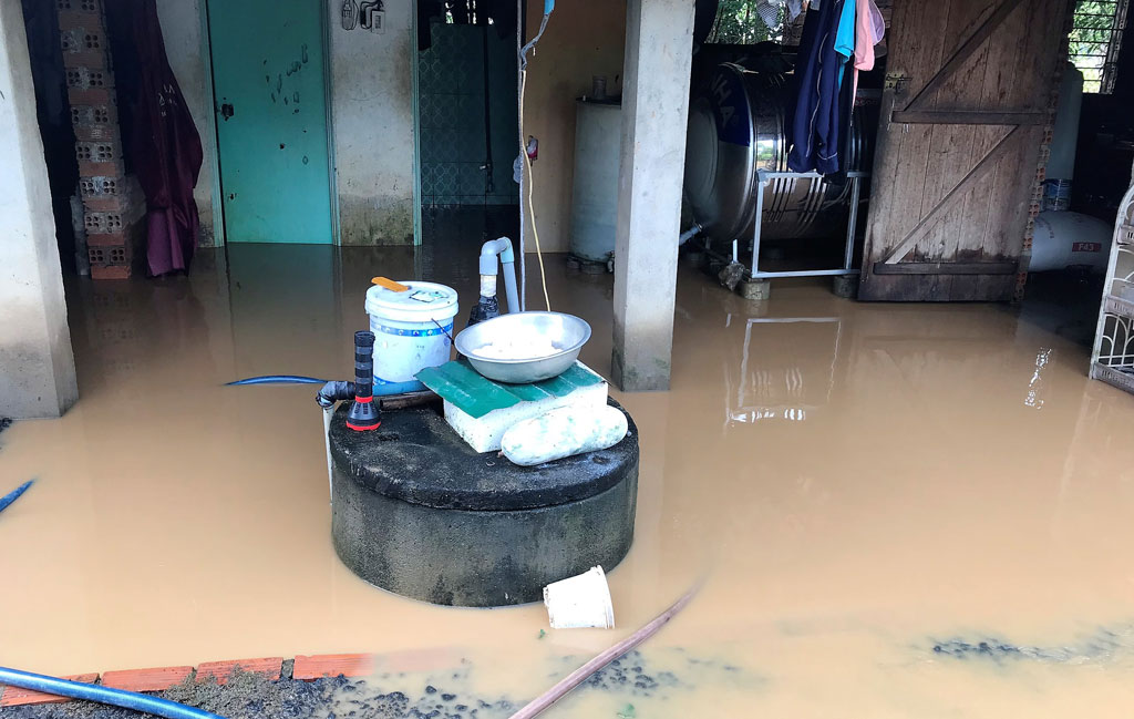 Hàng trăm ngôi nhà của người dân Lâm Đồng bị nước nhấn chìm sau trận mưa kéo dài hơn 6 giờ9