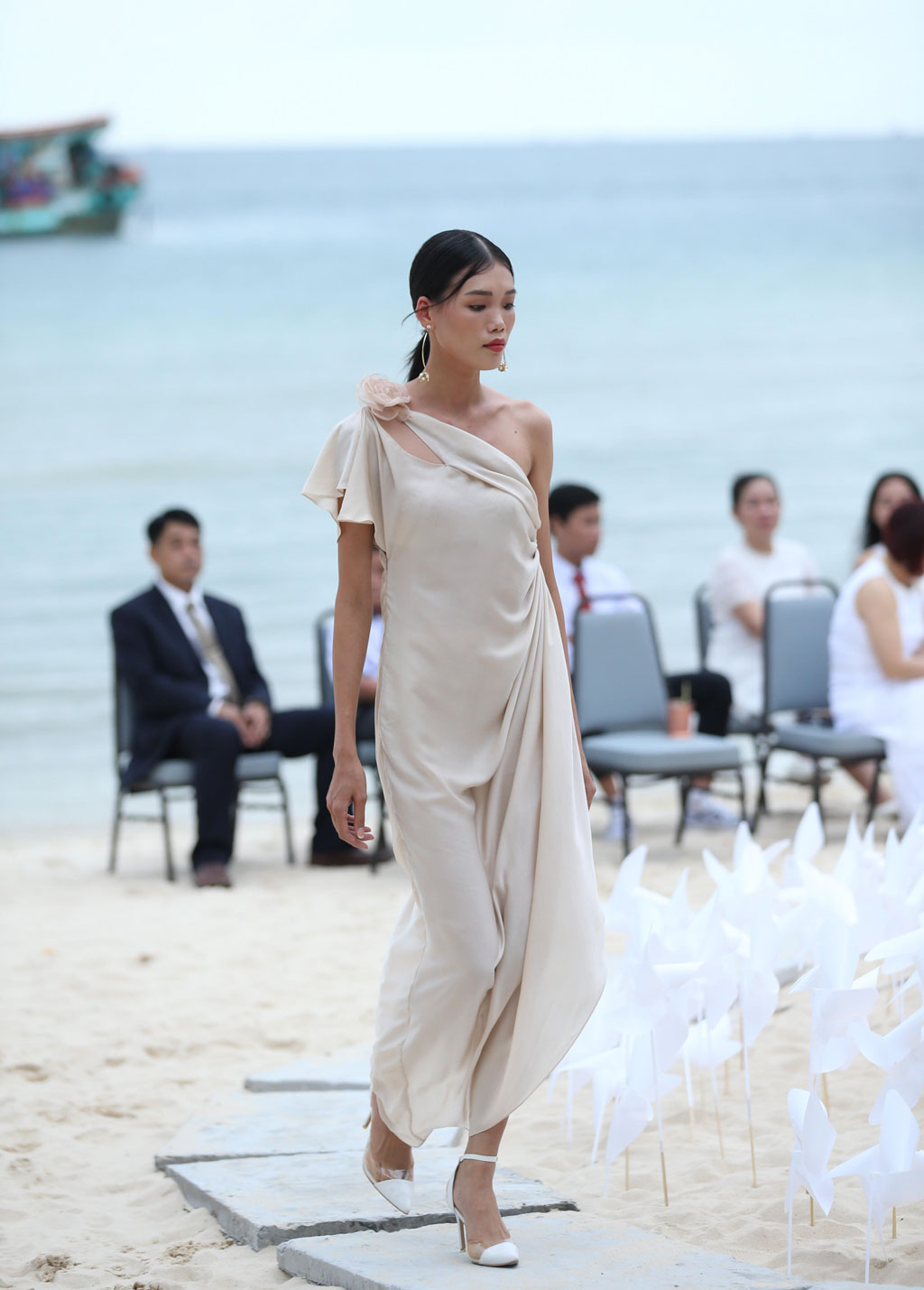 Quán quân Vietnam's Next Top Model Kim Dung tái xuất quyến rũ5