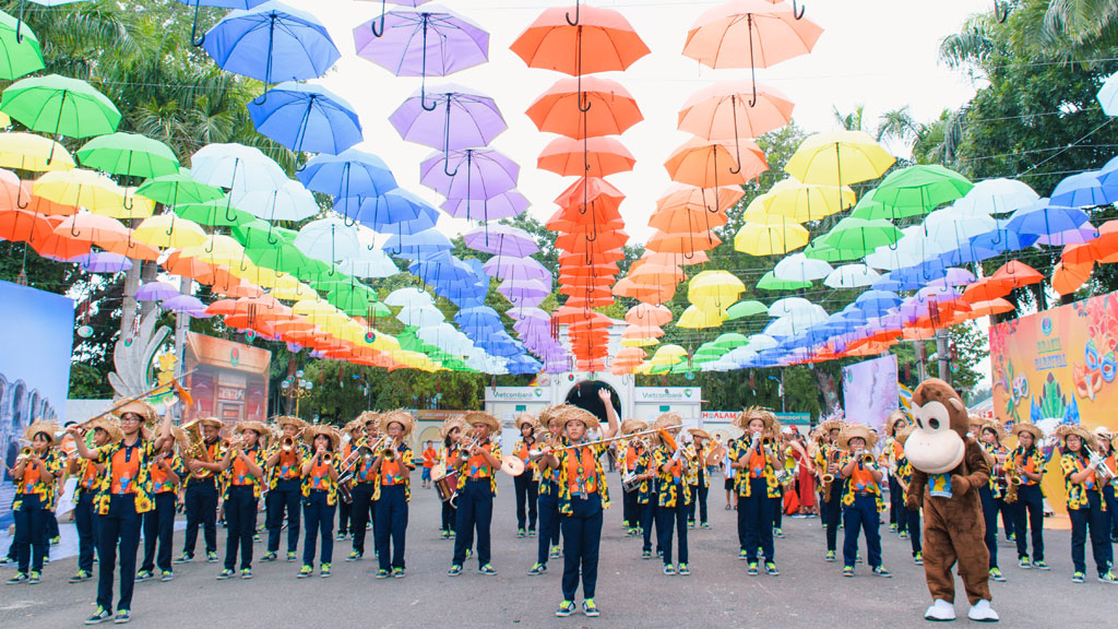 Đầm Sen và những lời nói dối2