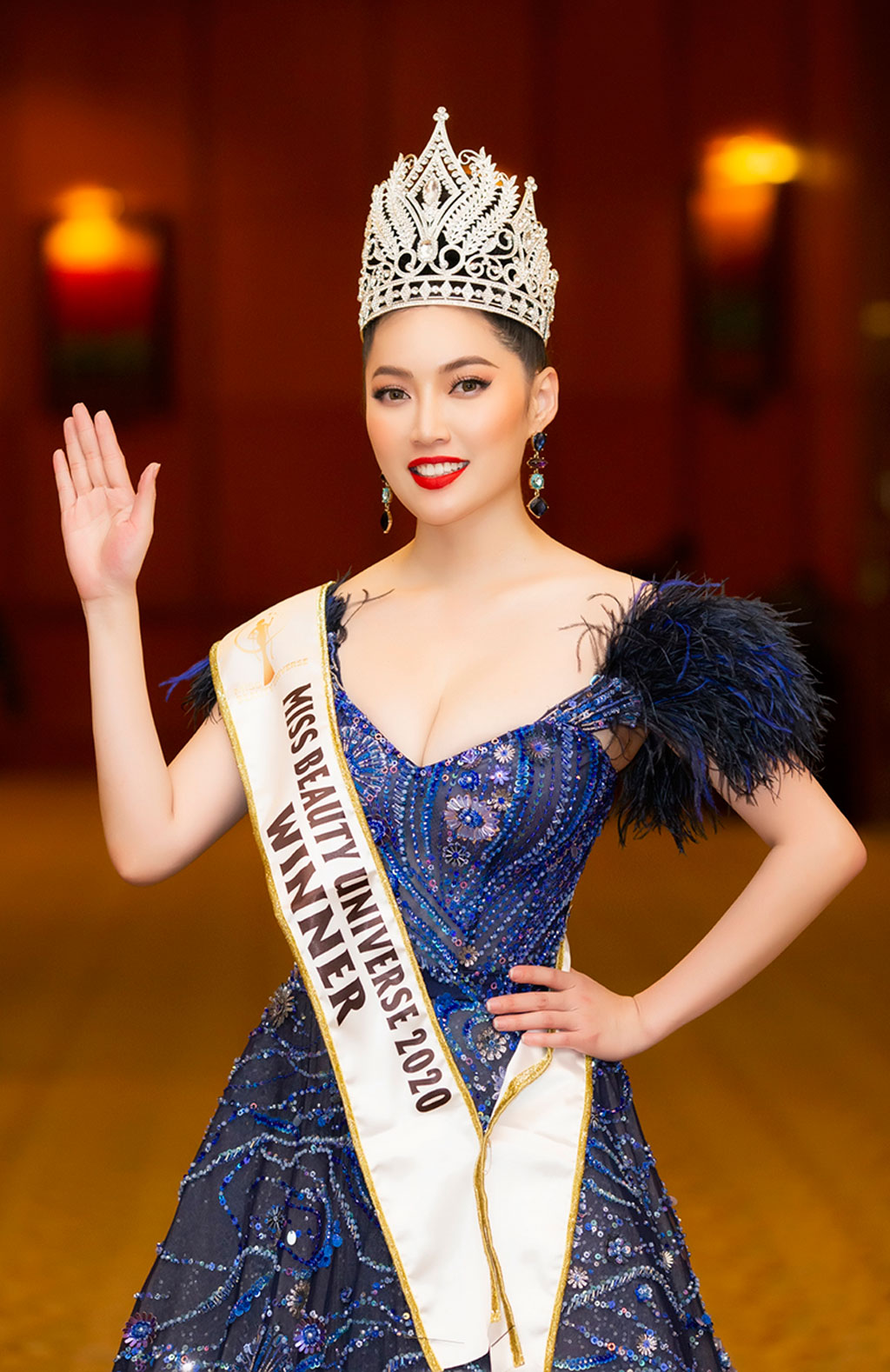 Đại diện Việt chiến thắng Hoa hậu Sắc đẹp Hoàn vũ 20206
