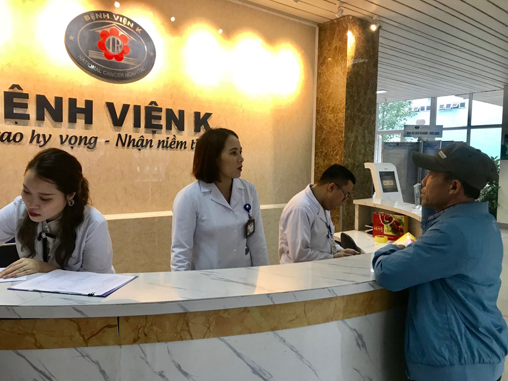 Hà Nội: Bệnh viện phục vụ “xuyên” tết