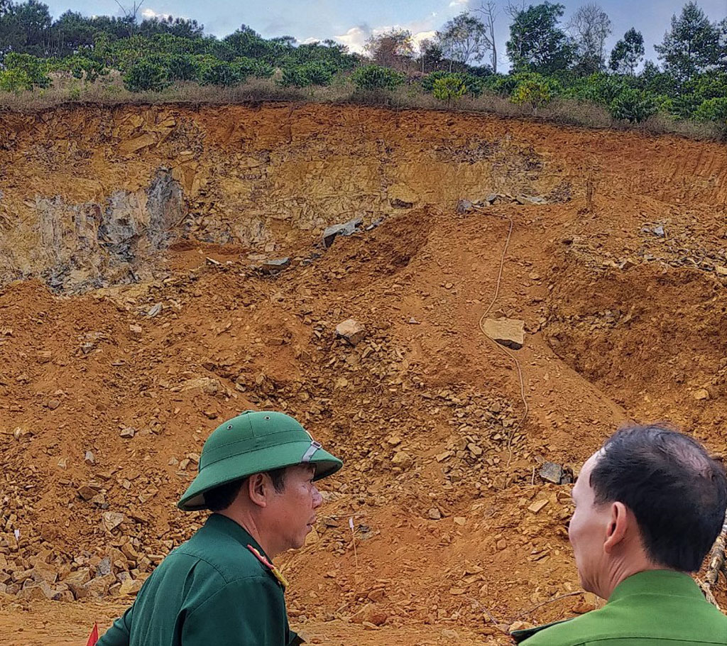 Nổ mìn khai thác đá trái phép trong khu dân cư, một người từ vong2