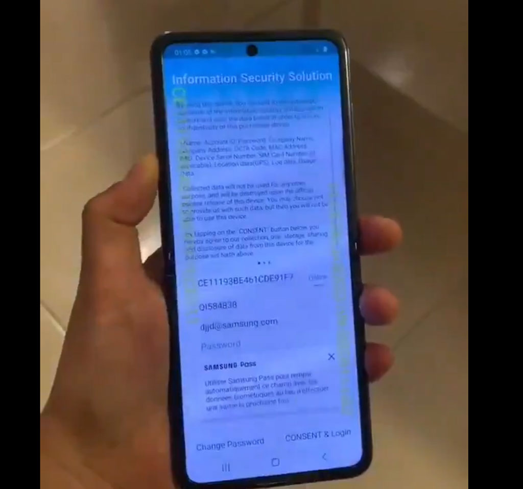 Galaxy Z Flip rò rỉ video cho thấy có thể nằm gọn trong bàn tay1