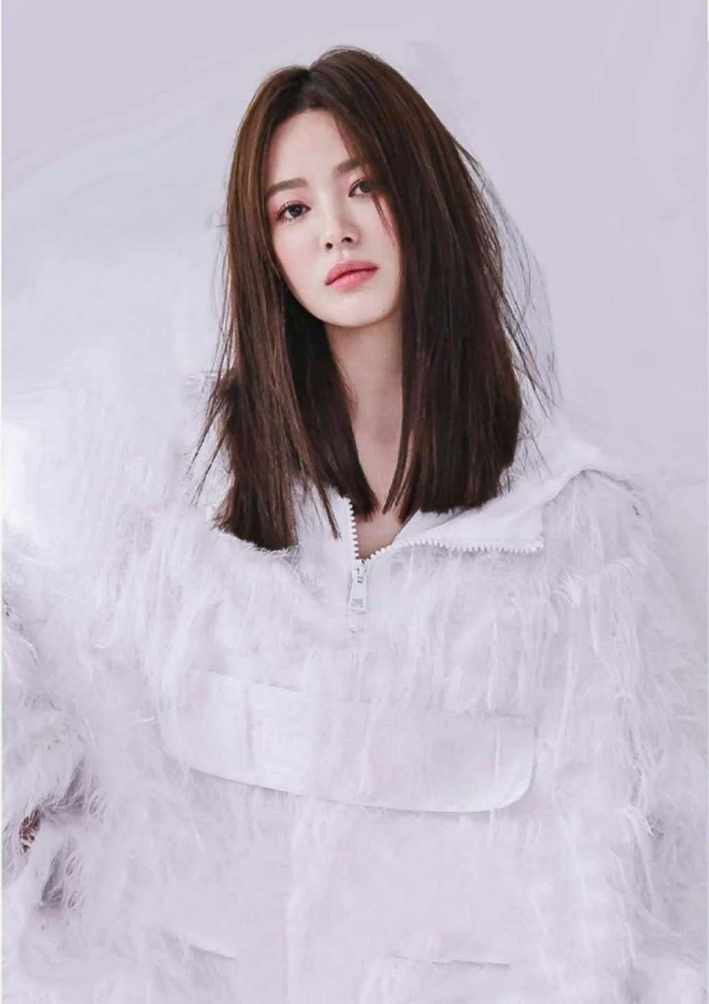 Song Hye Kyo khoe vẻ đẹp không tuổi trên bìa tạp chí Harper's Bazaar1