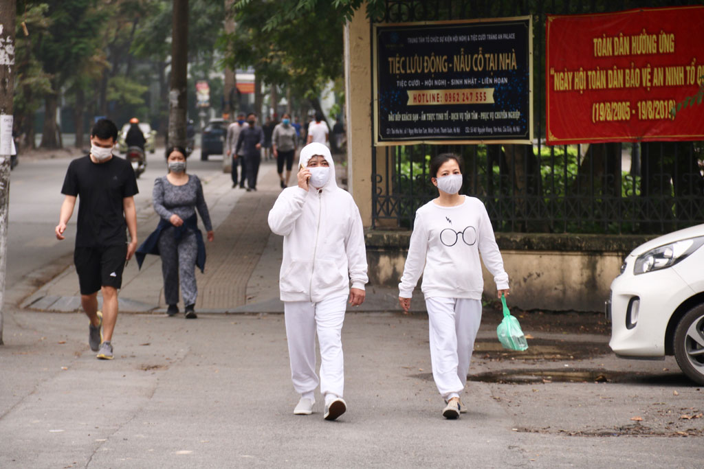 Công viên tại Hà Nội đóng cửa để “cách ly toàn xã hội”4