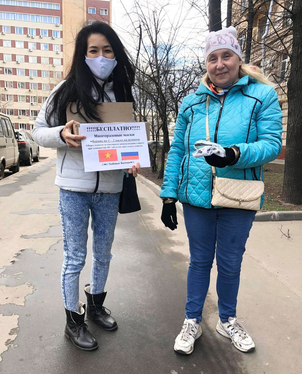 Người Việt tại Nga: Phát khẩu trang miễn phí được báo chí Nga ca ngợi