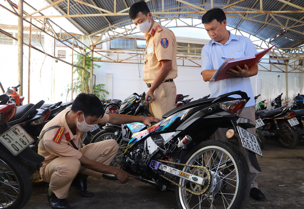 Lâm Đồng: Hàng chục thanh, thiếu niên đua xe đem 30/4 bị trấn áp4