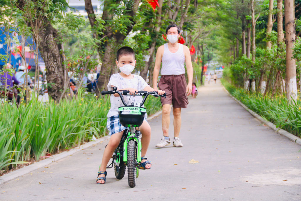 Hà Nội có thêm tuyến đường ngập tràn cây xanh cho người dân vui chơi 13