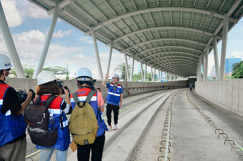 Hamlet Trương khám phá Metro TP.HCM4