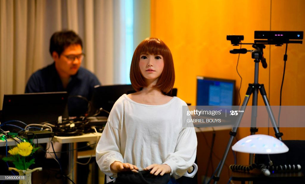 Robot nữ đẹp nhất thế giới được mời đóng phim khoa học viễn tưởng1