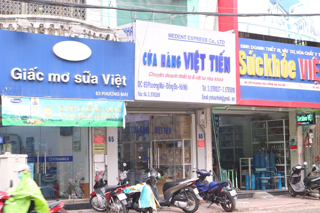 Phố thuốc lớn nhất Hà Nội vắng vẻ, khẩu trang khan hàng giá lại lên cao9