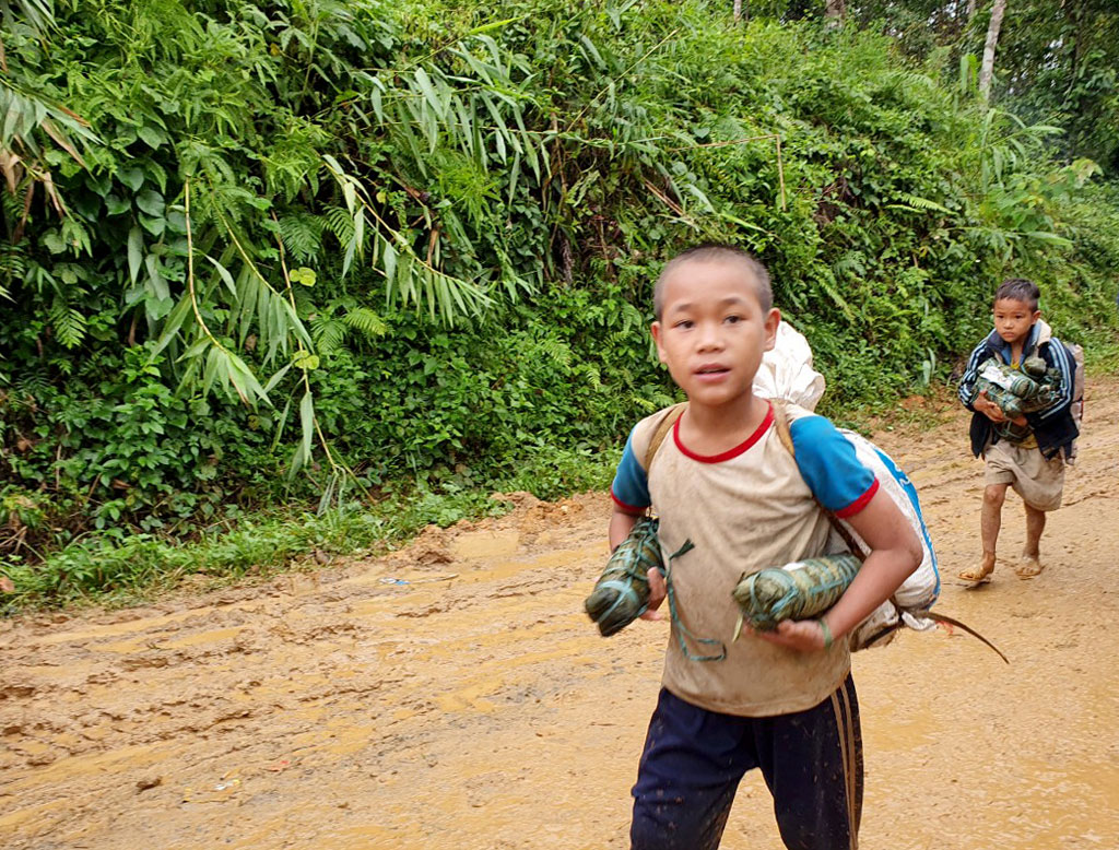 Trẻ con ở Trà Leng3