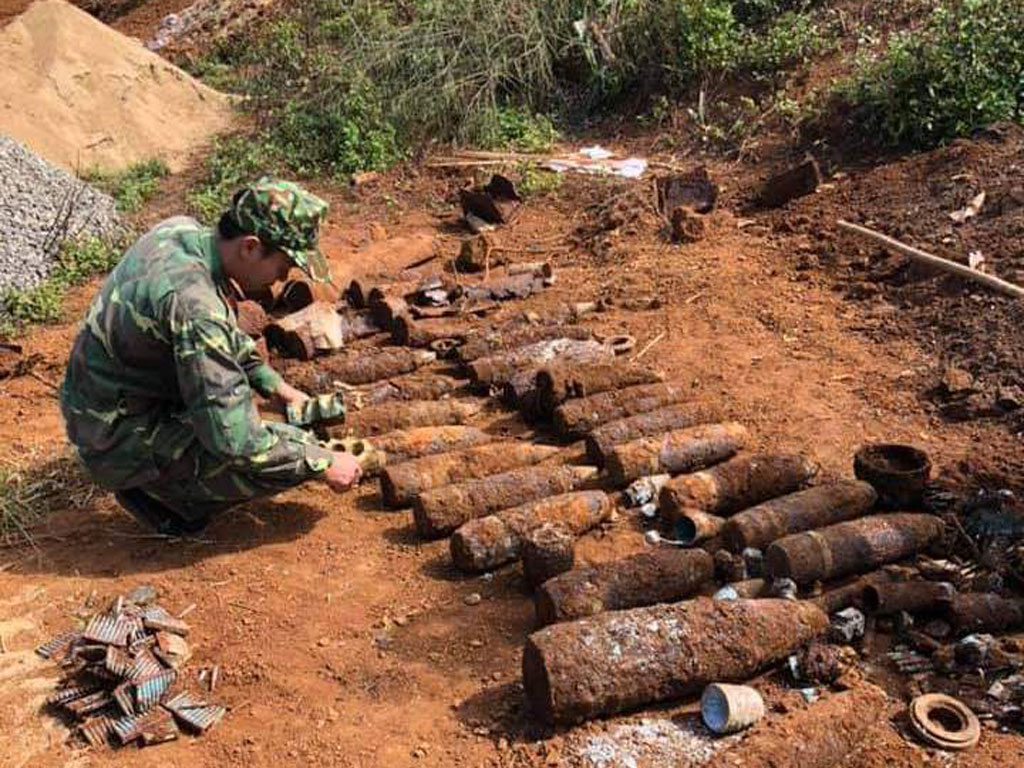 Lâm Đồng: Tháo gỡ, tiêu hủy thành công hơn 800 kg đạn pháo dưới móng nhà dân2