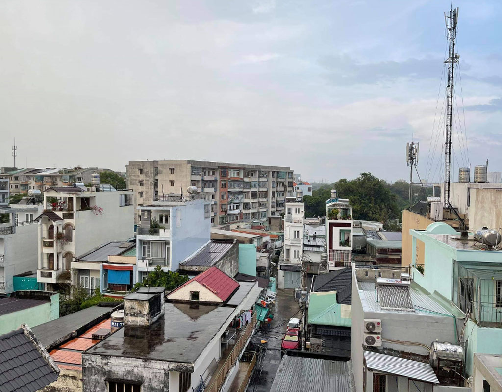 Người Sài Gòn hào hứng đón cơn mưa ‘giải nhiệt’ sau nhiều ngày nắng nóng hầm hập10