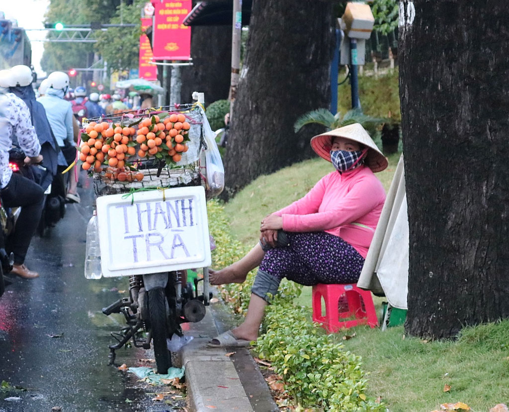 Người Sài Gòn hào hứng đón cơn mưa ‘giải nhiệt’ sau nhiều ngày nắng nóng hầm hập7
