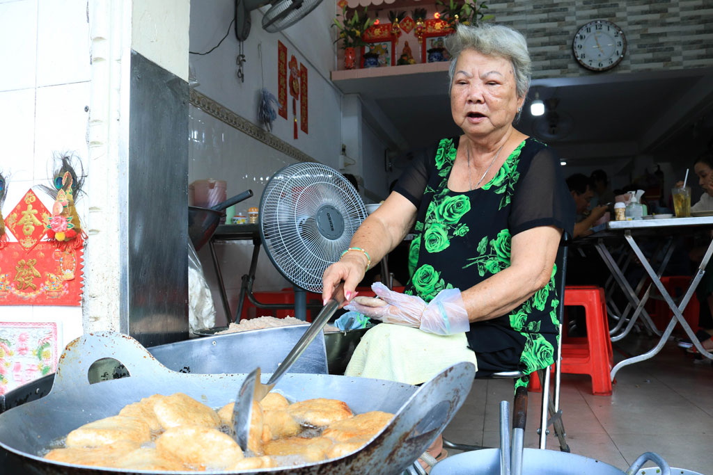 Quán cơm ‘tốc độ’ ở Sài Gòn, khách vừa vào bàn, món ăn cũng vừa được mang đến8