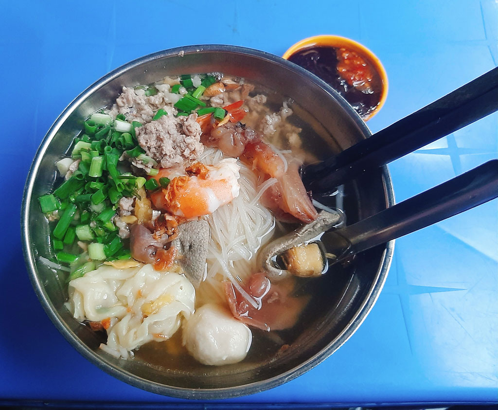 Sài Gòn mùa mưa, người trẻ thích ăn gì ?3