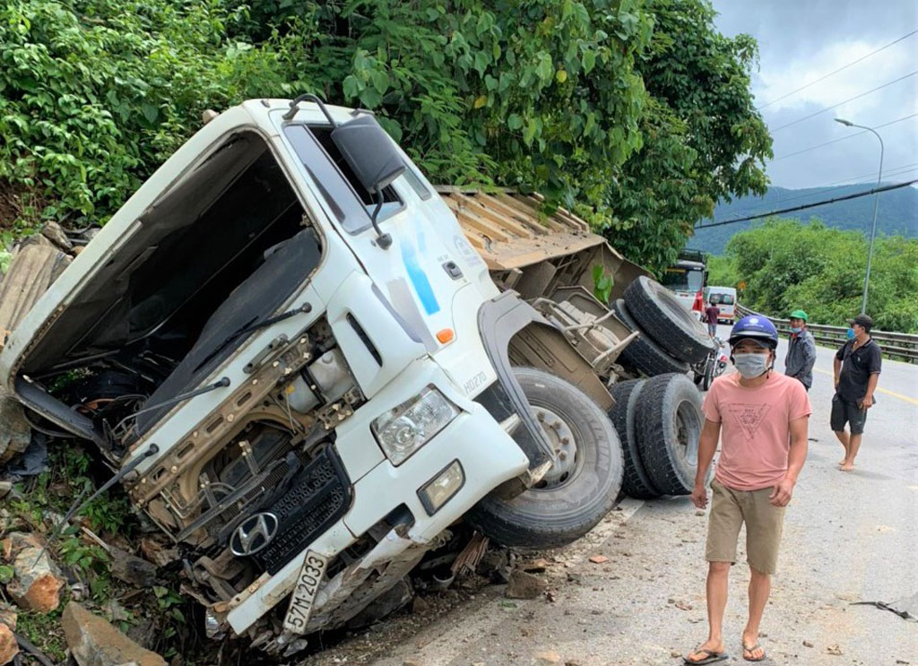 Tai nạn giao thông liên tiếp xảy ra tại “điểm đen” trên đèo Bảo Lộc1