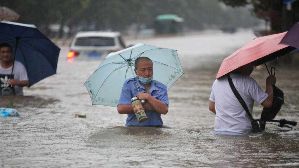 Trung Quốc oằn mình gánh mưa lũ1