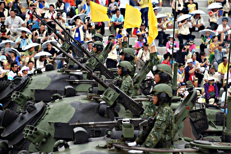 Một cuộc duyệt binh của Đài Loan hồi tháng 7.2015 - Ảnh: AFP