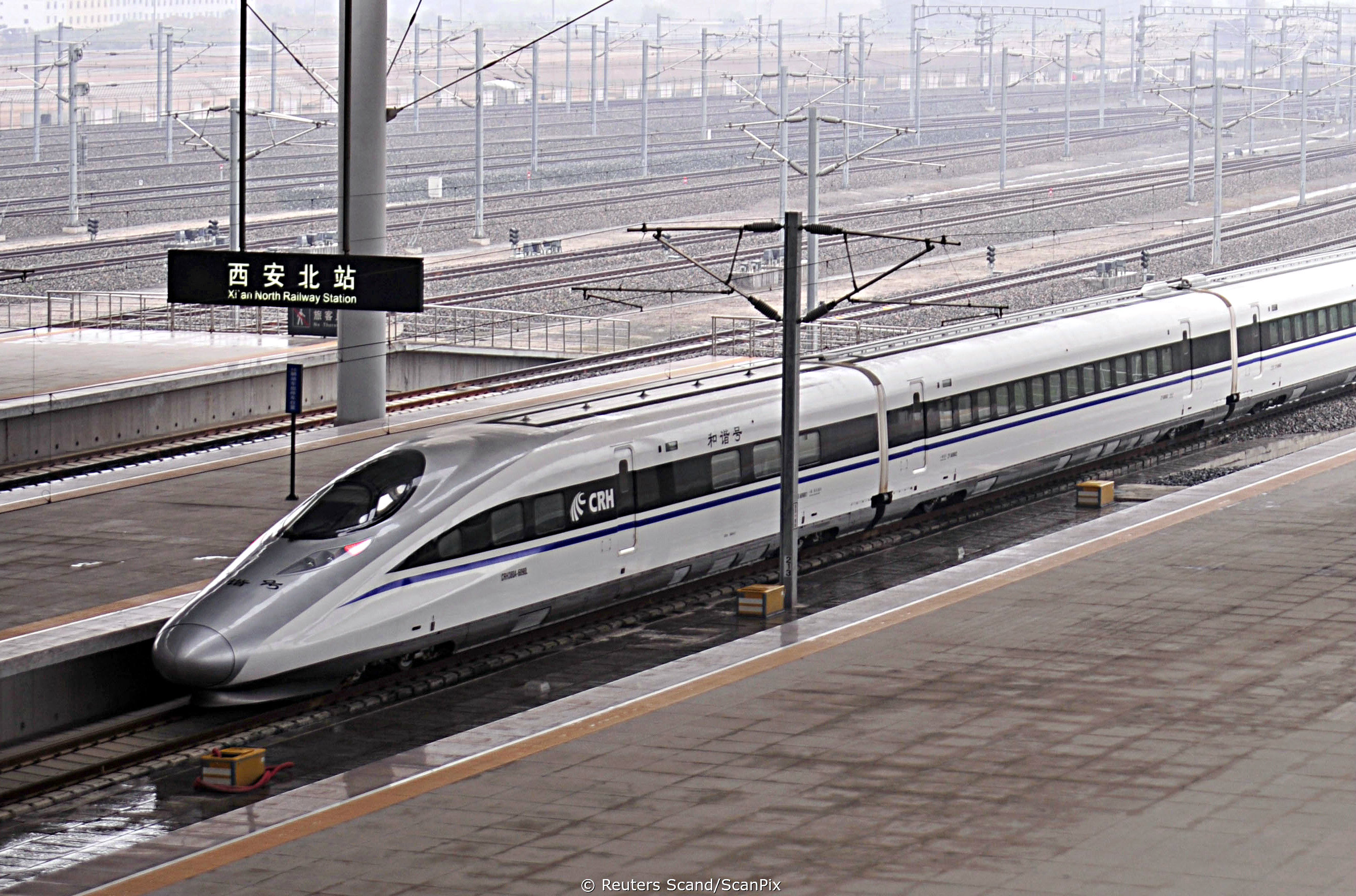 Tàu điện cao tốc của Trung Quốc - Ảnh minh họa: Reuters