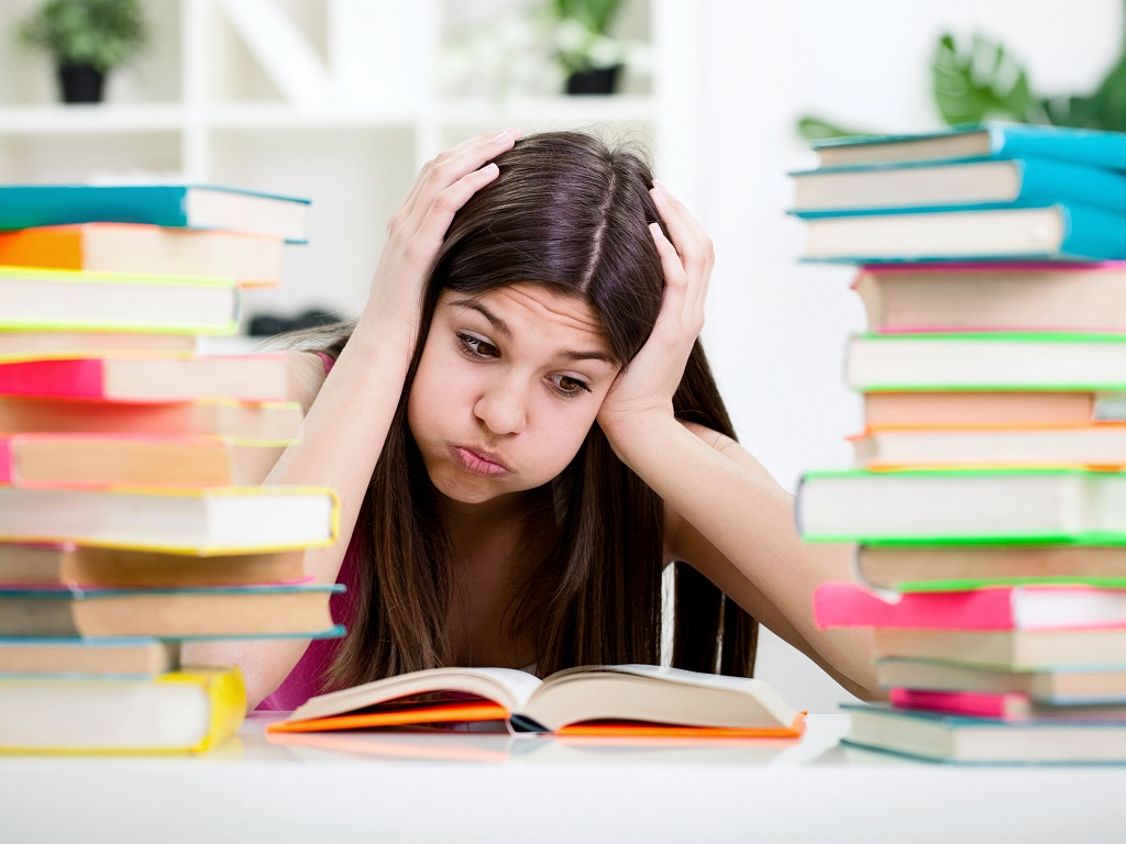 Viết luận tốt - Bí quyết giúp sinh viên nâng cao kỹ năng viết tiếng Anh tự tin và chính xác hơn